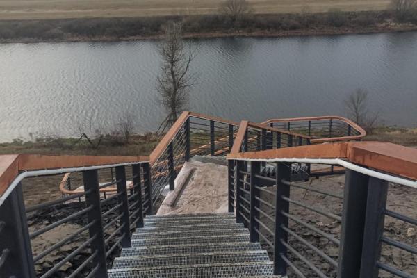 Спасскую набережную благоустроили по нацпроекту «Инфраструктура для жизни»