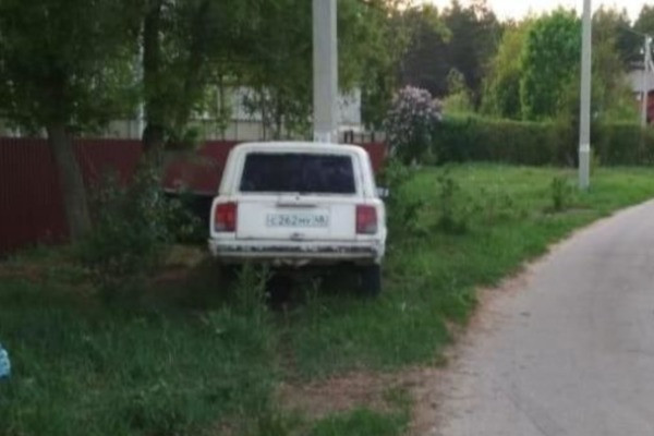 В Липецкой области 17-летний юноша на автомобиле ВАЗ врезался в столб В Липецкой области 17-летний юноша на автомобиле ВАЗ врезался в столб