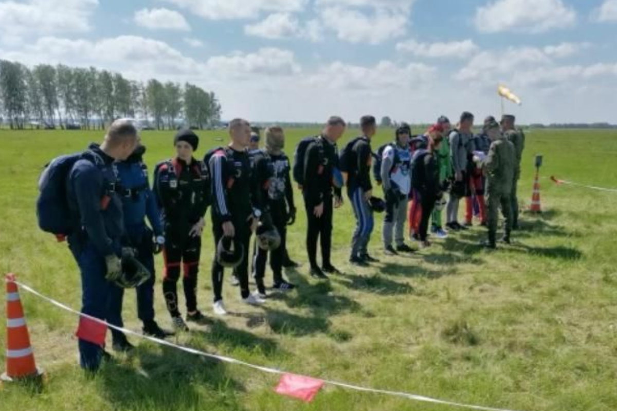 Центр спортивной подготовки рязань. 309 ЦСПП Рязань. Рязанский Кремль 2021 парашютный спорт. Парашютист Рязань. Кубок Рязанского Кремля по парашютному спорту.