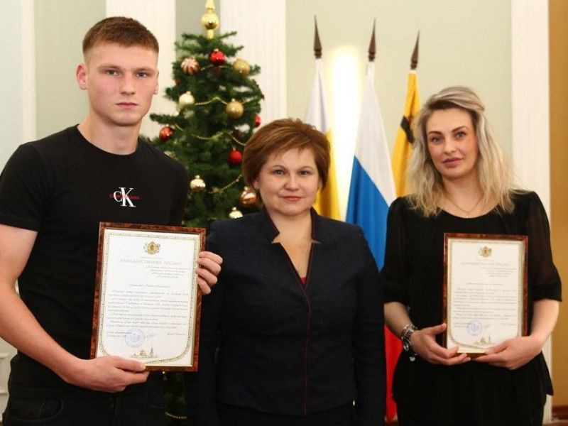 Елена Сорокина наградила волонтеров и активистов некоммерческих организаций Елена Сорокина наградила волонтеров и активистов некоммерческих организаций