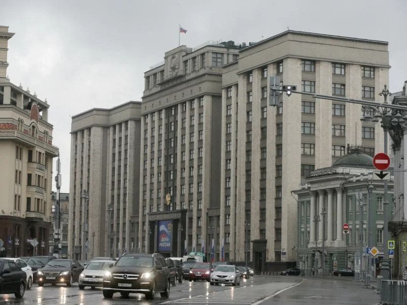 В Госдуме запретили увольнять одиноких родителей с детьми до 16 лет В Госдуме запретили увольнять одиноких родителей с детьми до 16 лет