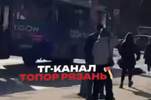 Возле больницы № 11 в Рязани сбили человека