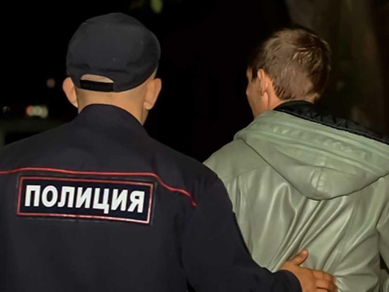 Рязанец пытался задушить и обокрал односельчанина