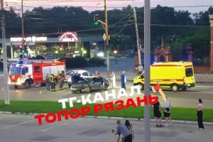 На Московском шоссе произошло ДТП с участием трех машин