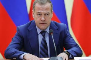Медведев назвал недавнюю сделку между США и Евросоюзом «унизительной» для вторых