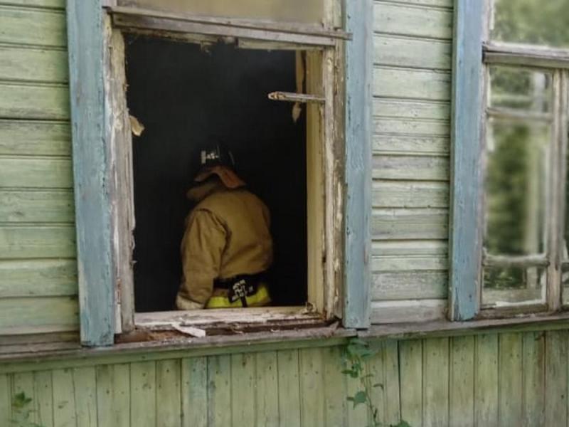 В Рязанской области в аварийном здании больницы случился пожар