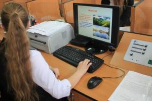 Россияне поделились уровнем недовольства атмосферой на работе
