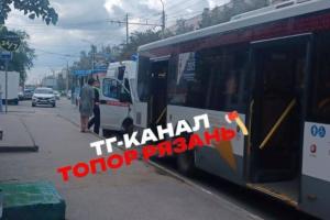 В Рязани пассажирка пострадала при падении в общественном транспорте