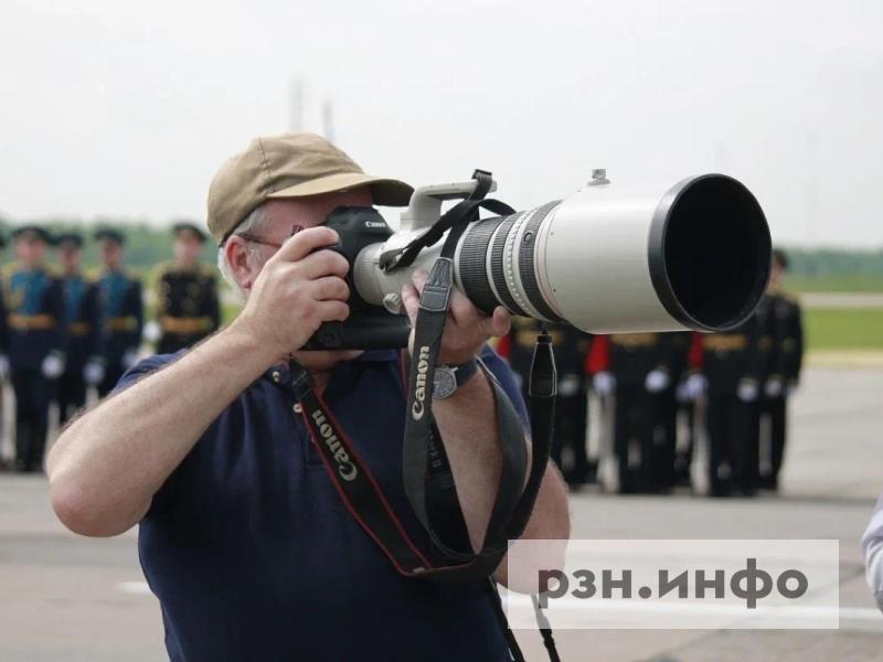 Superjob заявил, что ИИ не заменит дизайнеров, фотографов и видеомейкеров