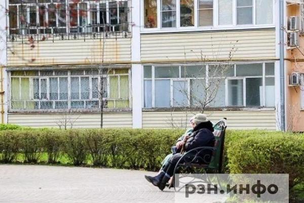 Россияне рассказали, какую пенсию считают достойной