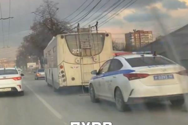 Рязанцы сообщили о ДТП с участием троллейбуса