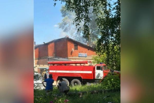 В Рязанской области загорелась баня