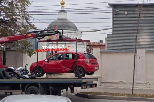 В Рязани мотоциклист столкнулся с автомобилем, очевидцы сообщили о погибшем