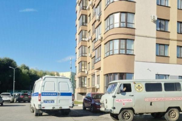 В СК прокомментировали обнаружение тела под окнами многоэтажки в Рязани