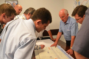 Главный и дорога