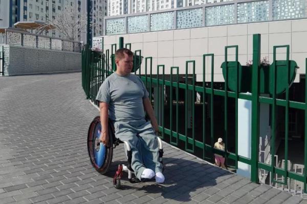 Все как у людей. Рязанский паралимпиец рассказал, почему переехал в дом «Зеленого сада»
