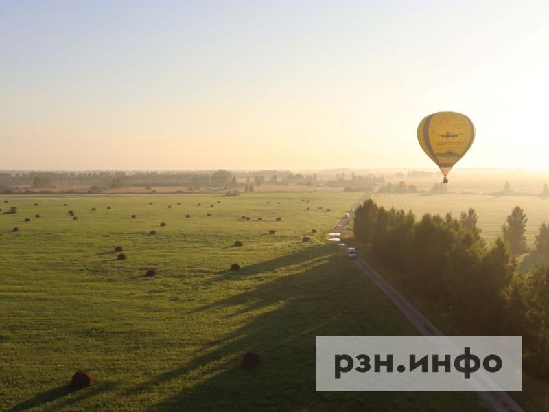 Как журналист РЗН.инфо «завладела» землями в Спасске и провела полдня с пилотами аэростата «Кунгур» на фестивале «Небо России»
